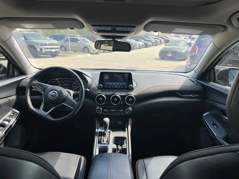 Used 2023 Nissan Sentra SR w/ SR Premium Package image 19