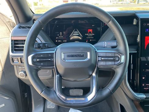 Used 2025 GMC Yukon Denali image 19