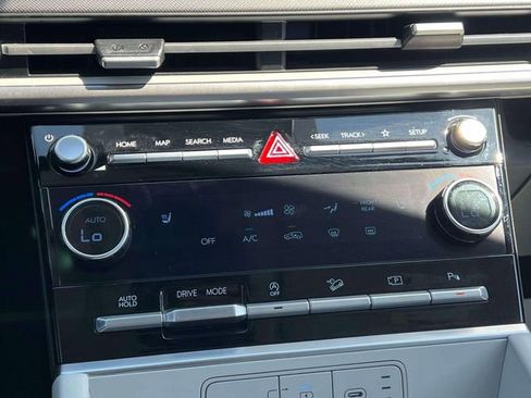 Used 2025 Hyundai Santa Fe SEL FWD image 39