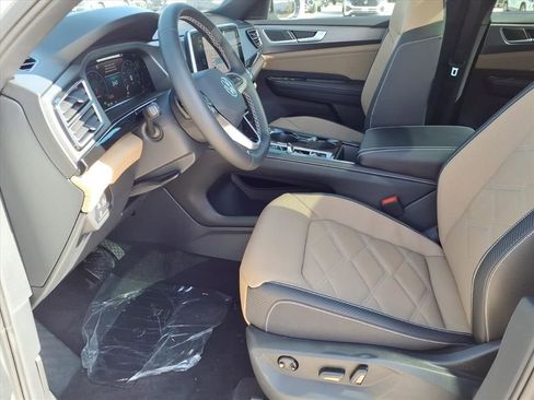 New 2026 Volkswagen Atlas Cross Sport SE FWD image 11