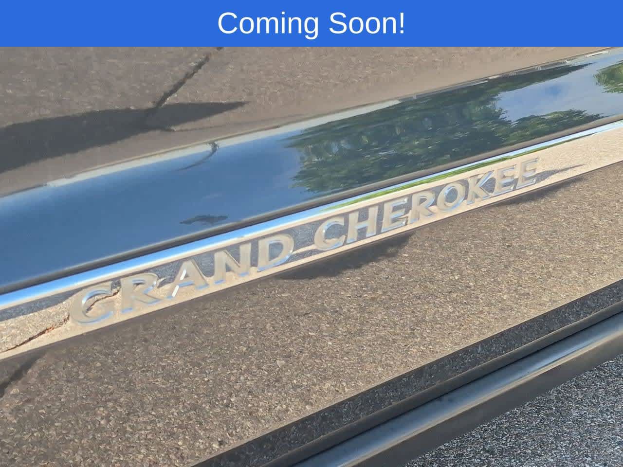 Used 2011 Jeep Grand Cherokee Laredo w/ Security & Convenience Group AWD/4WD image 12