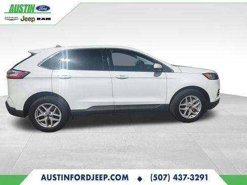 Certified 2021 Ford Edge SEL image 4