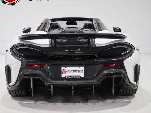 Used 2020 McLaren 600LT Spider RWD image 3