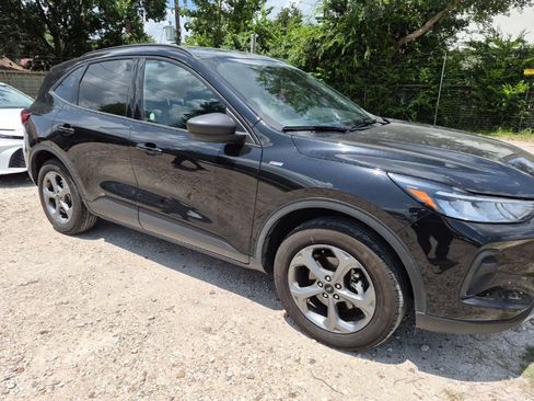 Used 2025 Ford Escape ST-Line AWD/4WD image 4