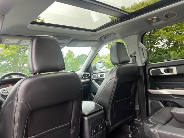 Used 2023 Ford Explorer XLT w/ Equipment Group 202A AWD/4WD image 26