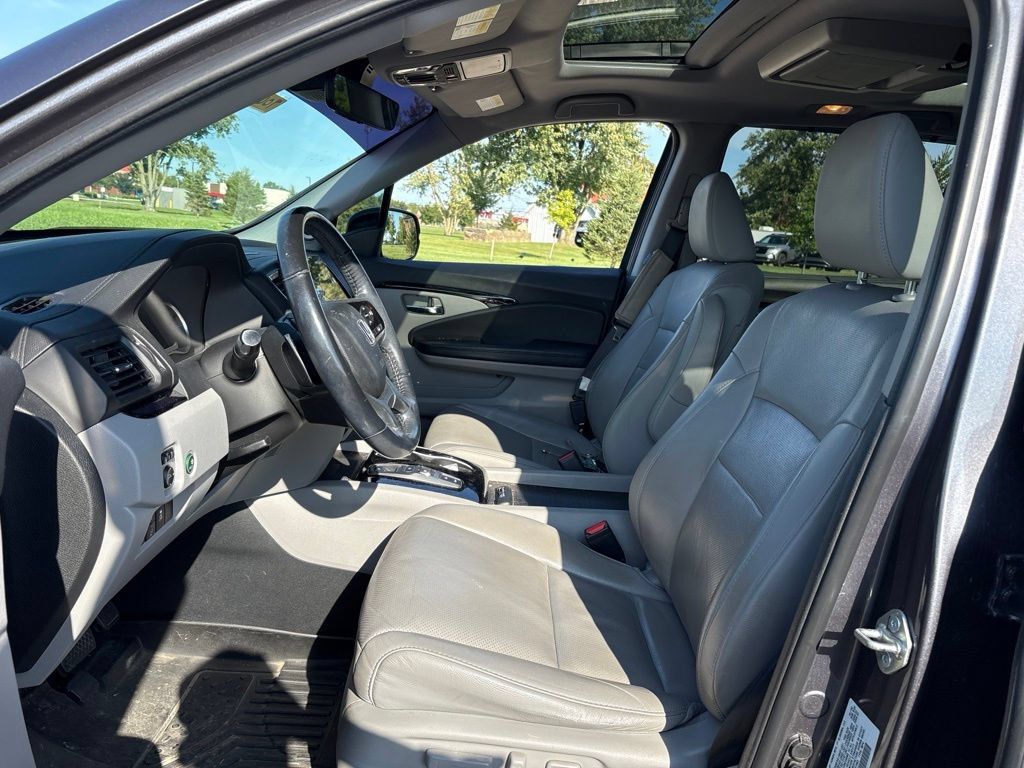 Used 2021 Honda Pilot Elite image 17