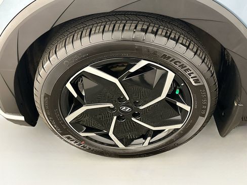 Used 2024 Hyundai Ioniq 5 SEL image 11