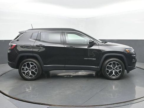 New 2026 Jeep Compass Limited w/ Sun, Sound & Navigation Group AWD/4WD image 6
