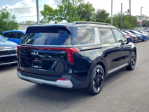 New 2026 Kia Carnival EX FWD image 6