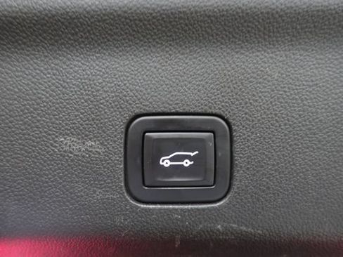 Used 2021 Cadillac Escalade ESV Sport AWD/4WD image 26