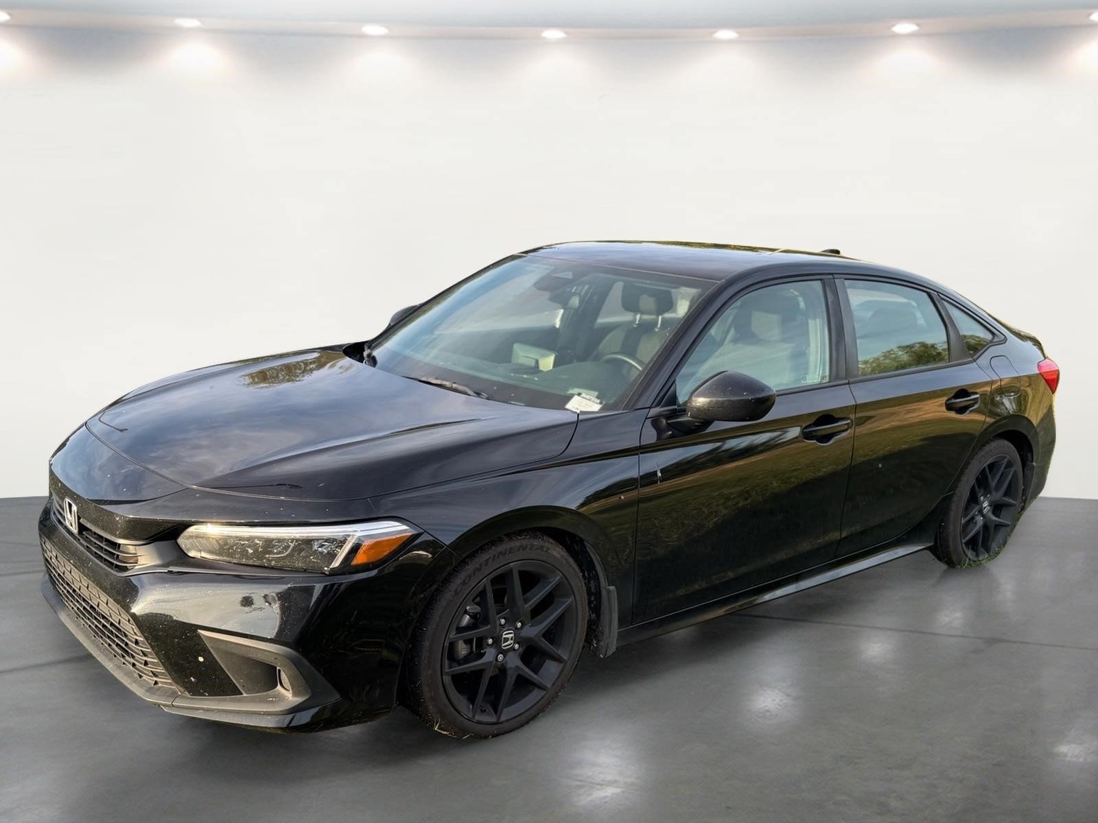 Used 2023 Honda Civic Sport image 2