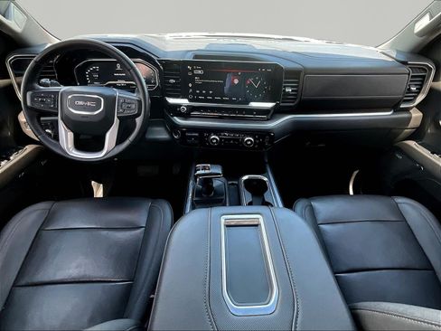 Used 2022 GMC Sierra 1500 SLT w/ SLT Premium Plus Package AWD/4WD image 8