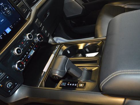 Used 2025 Ford F150 Lariat AWD/4WD image 20