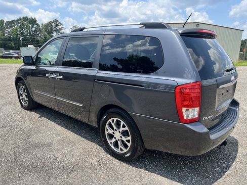 Used 2014 Kia Sedona EX w/ Navigation Package FWD image 4