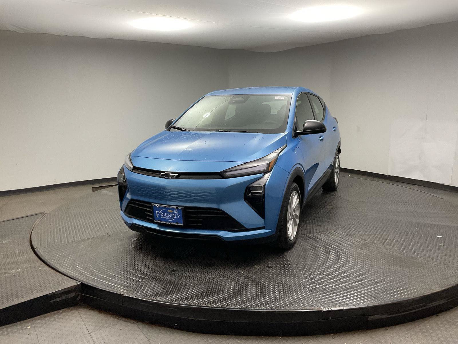 Used 2027 Chevrolet Bolt LT FWD image 3