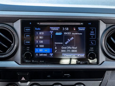 Used 2018 Toyota Tacoma TRD Off-Road w/ Technology Package image 23