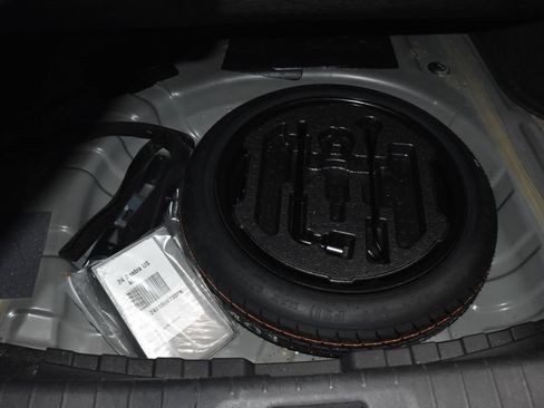 Used 2024 Nissan Sentra SV image 31