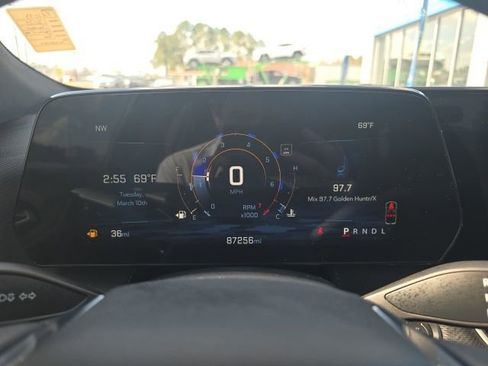 Used 2025 Chevrolet Equinox LT w/ Safety and Technology Package image 13