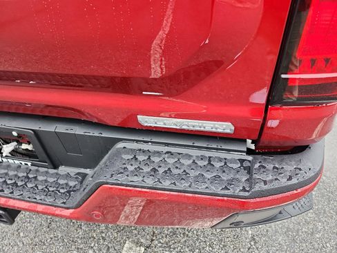 New 2026 GMC Canyon Elevation w/ Convenience Package image 4