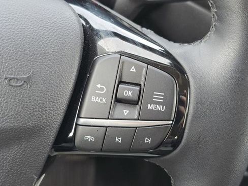 Certified 2025 Ford Escape SE FWD image 17