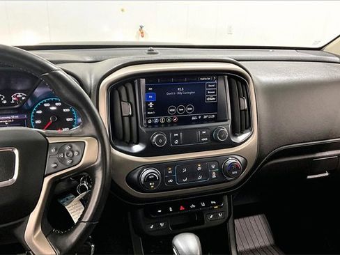 Used 2022 GMC Canyon Denali image 10