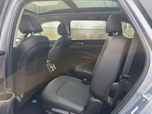 Used 2023 Kia Sorento X-Line EX image 11