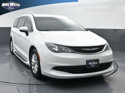 Used 2017 Chrysler Pacifica Touring w/ Tire & Wheel Group