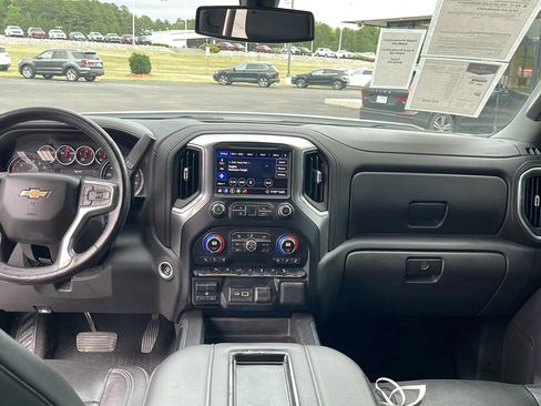 Used 2020 Chevrolet Silverado 1500 LTZ AWD/4WD image 30