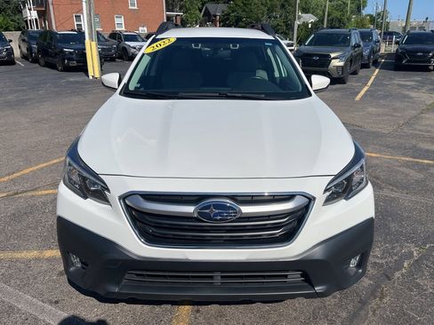 Used 2022 Subaru Outback Premium image 2
