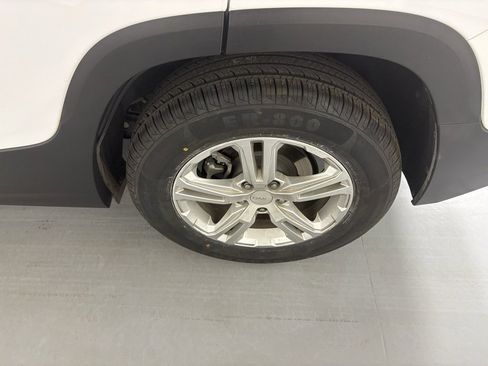 Used 2018 GMC Terrain SLE image 11