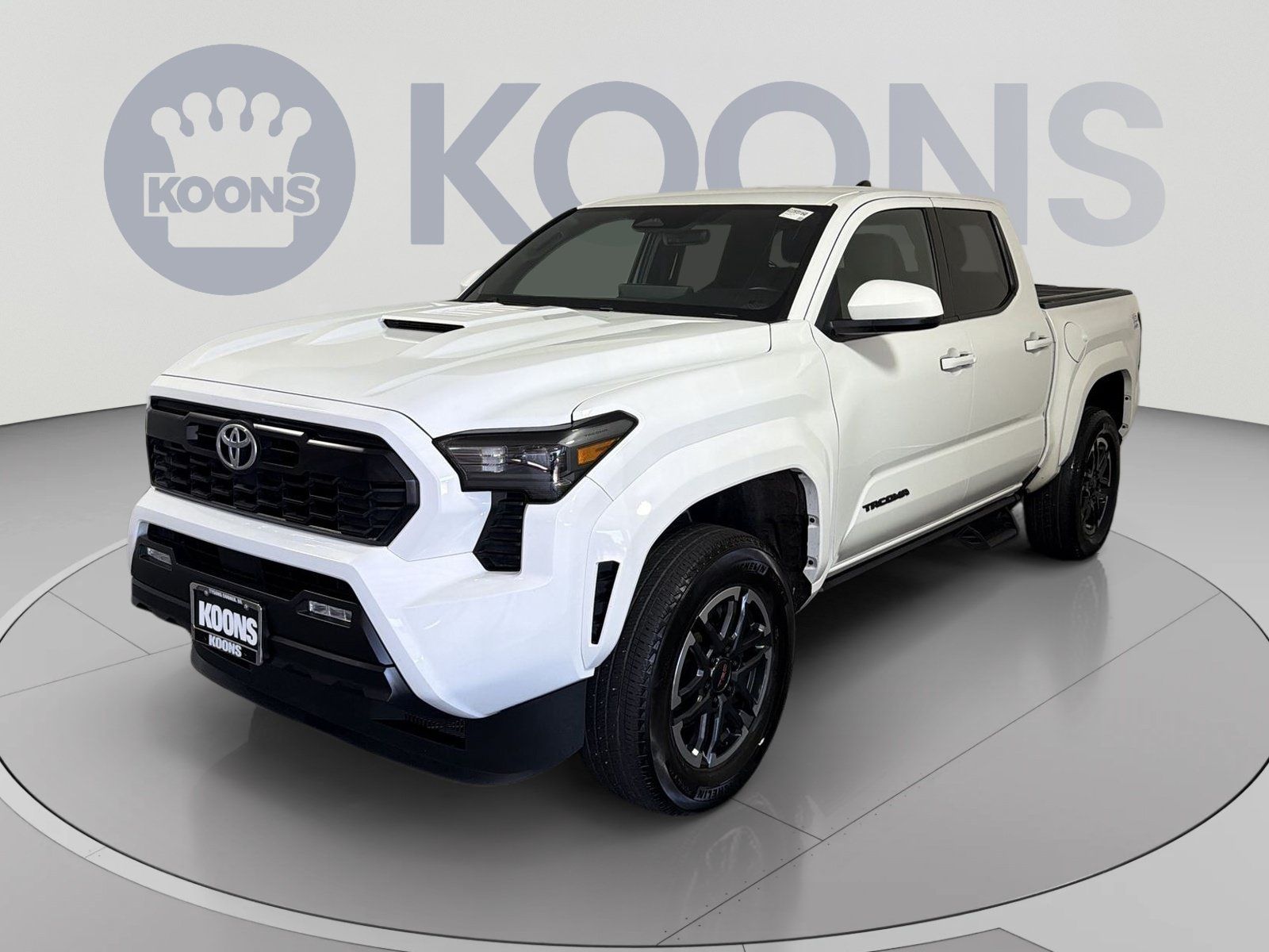 Used 2024 Toyota Tacoma TRD Sport AWD/4WD image 1