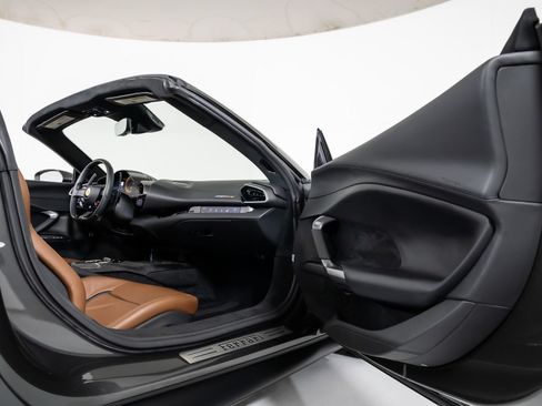 Used 2023 Ferrari 296 GTS RWD image 38