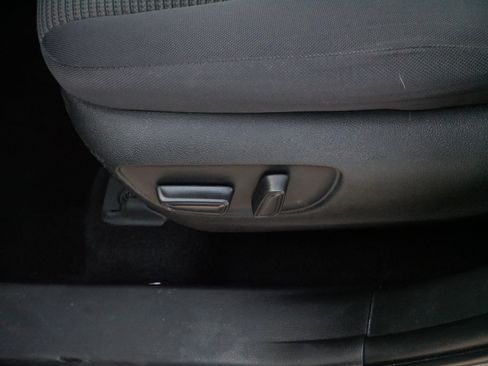 Certified 2022 Toyota Highlander LE image 20