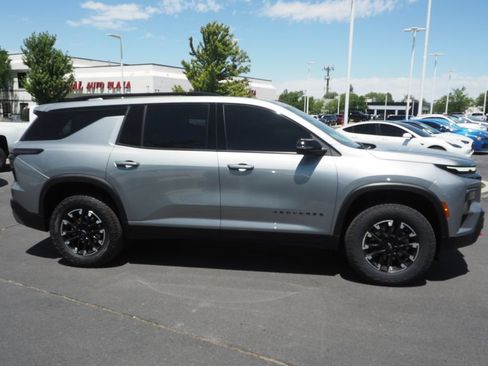 Used 2025 Chevrolet Traverse Z71 w/ Driver Confidence Package AWD/4WD image 8