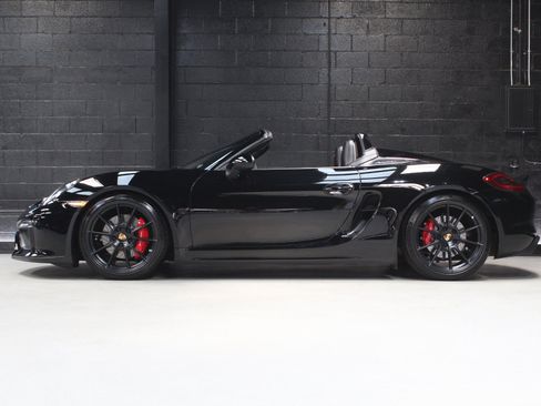 Used 2016 Porsche Boxster Spyder RWD image 3