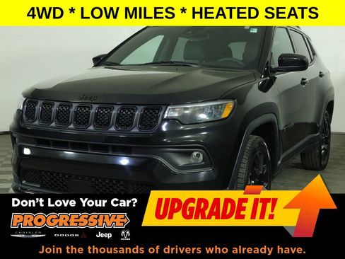 Used 2023 Jeep Compass Latitude w/ Convenience Group AWD/4WD image 1