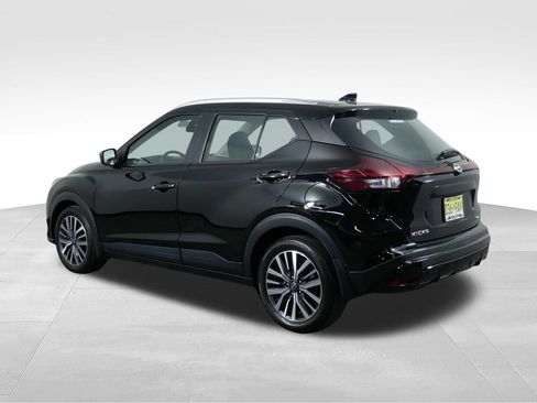 Used 2022 Nissan Kicks SV FWD image 8