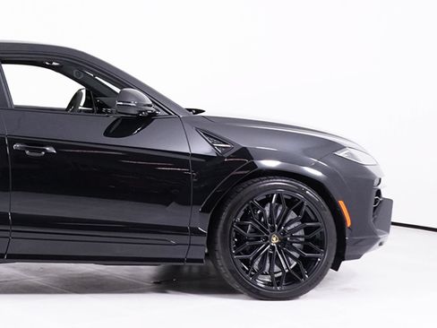 Used 2026 Lamborghini Urus SE AWD/4WD image 15