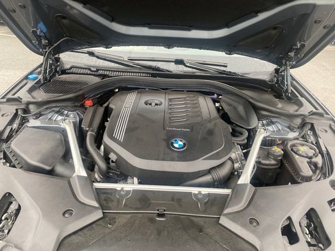 Used 2022 BMW 540i xDrive w/ Convenience Package image 11