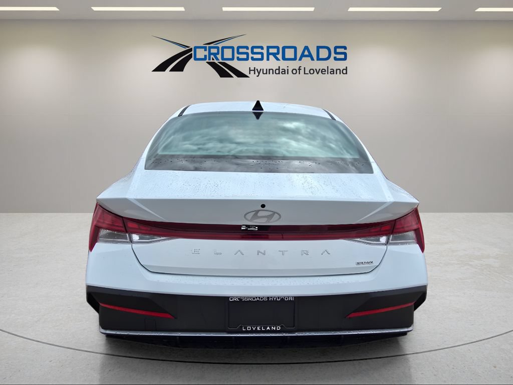 Used 2026 Hyundai Elantra Hybrid FWD image 5