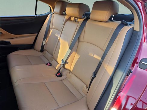 Used 2025 Lexus ES 350 w/ Premium Package image 21