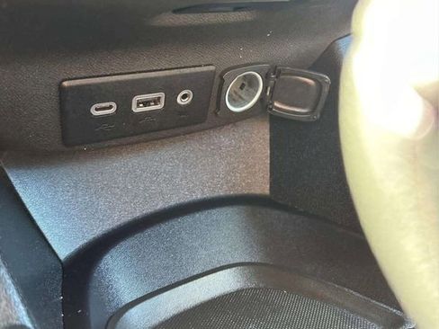 Used 2023 Chevrolet Malibu LS FWD image 32