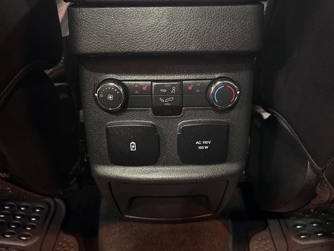 Used 2018 Ford Explorer Limited w/ Equipment Group 301A image 39