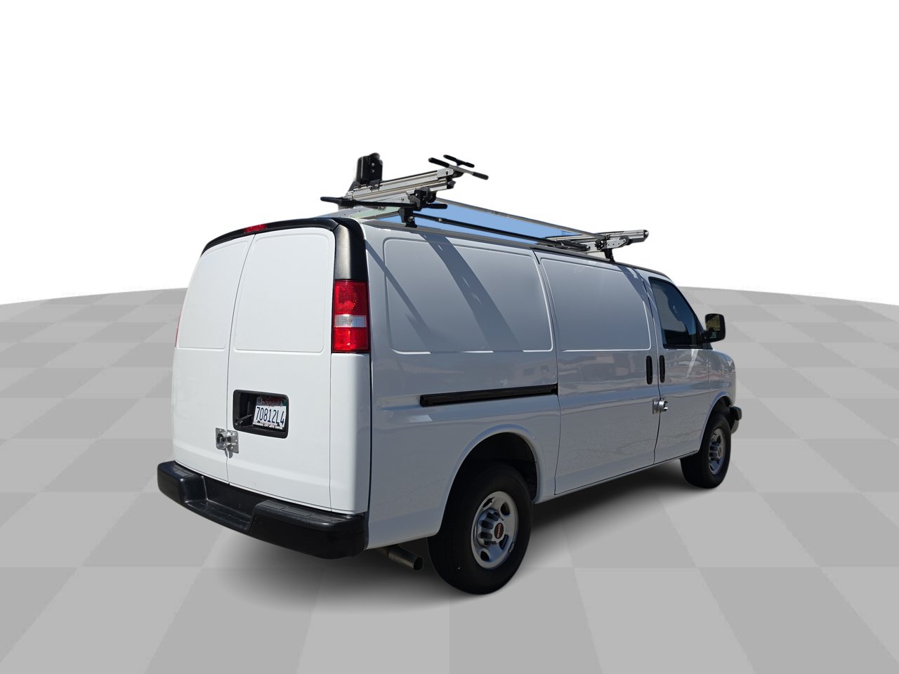 Used 2024 GMC Savana 2500 w/ Driver Convenience Package RWD image 8