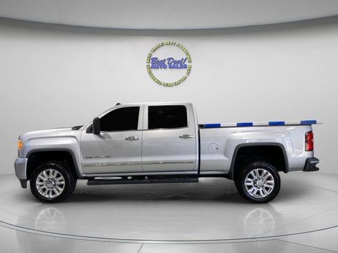 Used 2015 GMC Sierra 2500 Denali w/ Duramax Plus Package AWD/4WD image 2