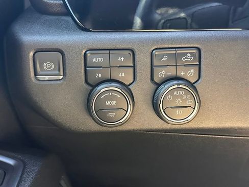 Used 2024 Chevrolet Silverado 2500 LTZ AWD/4WD image 20