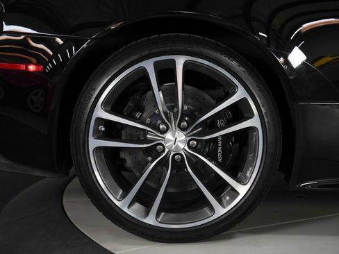 Used 2010 Aston Martin DBS Coupe image 22