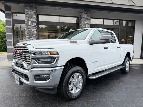 Used 2026 RAM 2500 Big Horn AWD/4WD image 28