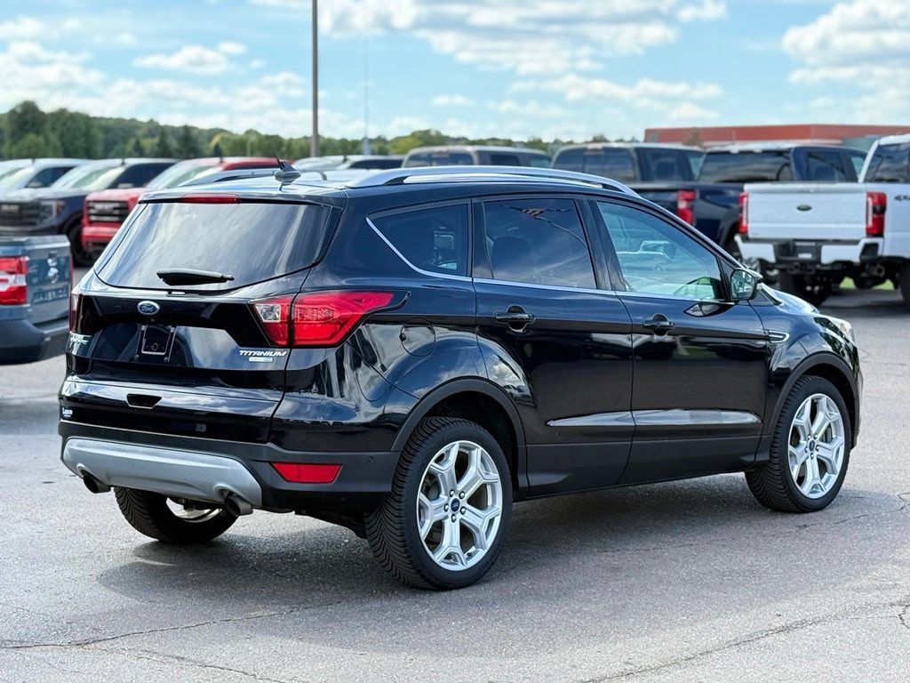Certified 2019 Ford Escape Titanium AWD/4WD image 36