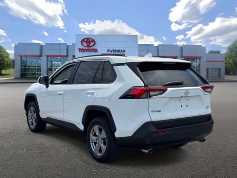 Certified 2025 Toyota RAV4 XLE AWD/4WD image 6